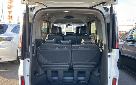 Honda Stepwgn IV, 2017 год, 1 550 000 рублей, 8 фотография