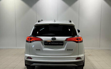 Toyota RAV4, 2018 год, 2 230 000 рублей, 6 фотография