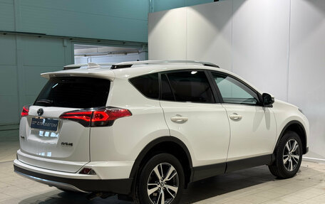 Toyota RAV4, 2018 год, 2 230 000 рублей, 5 фотография