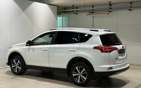 Toyota RAV4, 2018 год, 2 230 000 рублей, 7 фотография