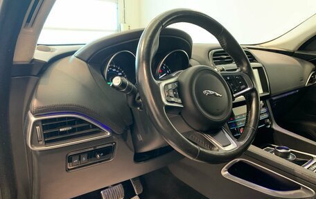 Jaguar F-Pace, 2018 год, 2 799 000 рублей, 12 фотография