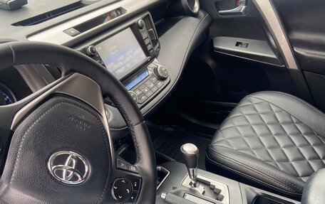 Toyota RAV4, 2018 год, 2 500 000 рублей, 5 фотография