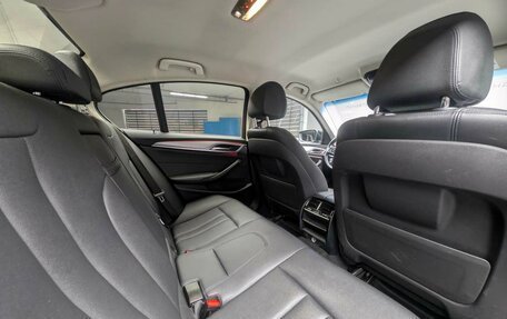 BMW 5 серия, 2018 год, 2 250 000 рублей, 12 фотография