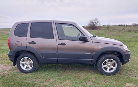 Chevrolet Niva I рестайлинг, 2014 год, 619 000 рублей, 3 фотография