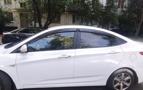 Hyundai Solaris II рестайлинг, 2015 год, 500 000 рублей, 2 фотография