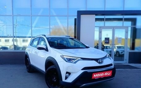 Toyota RAV4, 2018 год, 2 799 000 рублей, 3 фотография