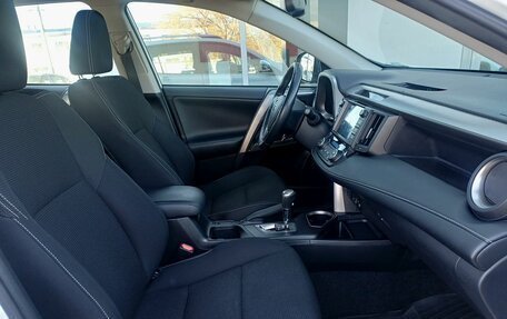 Toyota RAV4, 2018 год, 2 799 000 рублей, 23 фотография