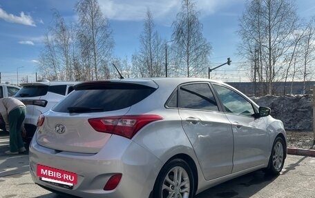 Hyundai i30 II рестайлинг, 2013 год, 975 000 рублей, 4 фотография
