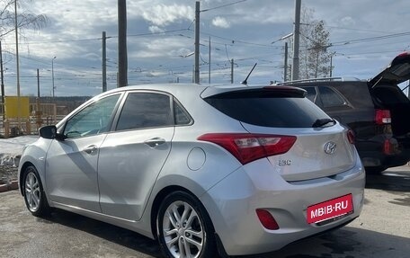 Hyundai i30 II рестайлинг, 2013 год, 975 000 рублей, 3 фотография