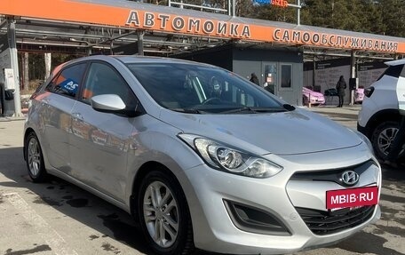Hyundai i30 II рестайлинг, 2013 год, 975 000 рублей, 2 фотография