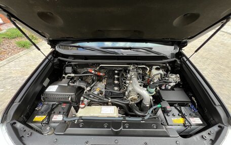 Toyota Land Cruiser Prado 150 рестайлинг 2, 2015 год, 3 054 999 рублей, 2 фотография