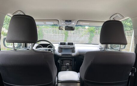 Toyota Land Cruiser Prado 150 рестайлинг 2, 2015 год, 3 054 999 рублей, 7 фотография