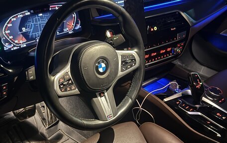 BMW 5 серия, 2022 год, 4 900 000 рублей, 8 фотография