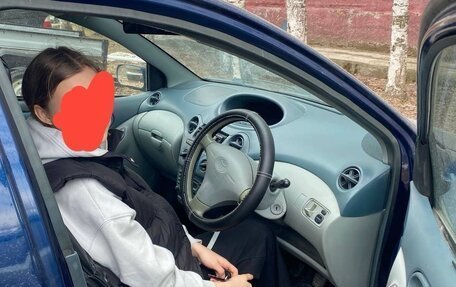 Toyota Vitz, 1999 год, 450 000 рублей, 5 фотография