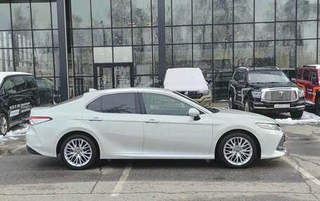 Toyota Camry, 2018 год, 3 100 000 рублей, 5 фотография