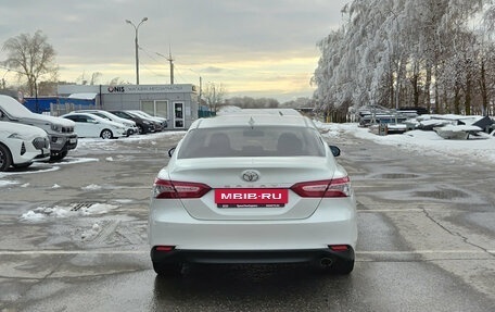 Toyota Camry, 2018 год, 3 100 000 рублей, 7 фотография
