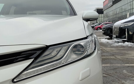 Toyota Camry, 2018 год, 3 100 000 рублей, 21 фотография