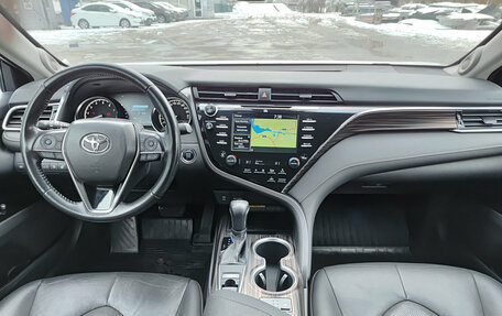 Toyota Camry, 2018 год, 3 100 000 рублей, 17 фотография