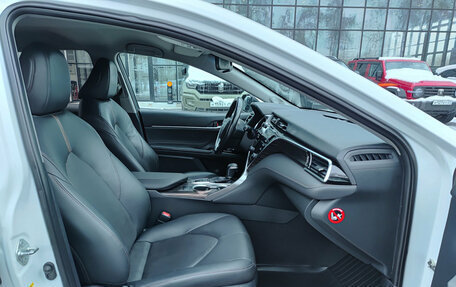 Toyota Camry, 2018 год, 3 100 000 рублей, 13 фотография