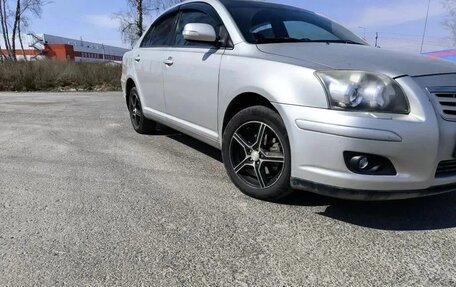 Toyota Avensis III рестайлинг, 2008 год, 740 000 рублей, 1 фотография