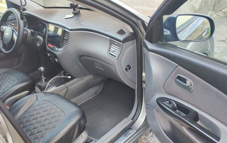 KIA Rio II, 2010 год, 700 000 рублей, 8 фотография