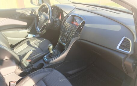 Opel Astra J, 2014 год, 700 000 рублей, 4 фотография