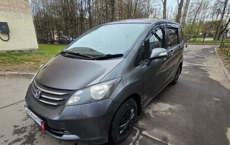 Honda Freed I, 2008 год, 990 000 рублей, 8 фотография