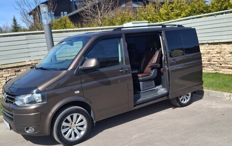 Volkswagen Multivan T5, 2011 год, 2 350 000 рублей, 8 фотография