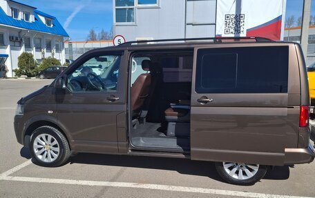 Volkswagen Multivan T5, 2011 год, 2 350 000 рублей, 21 фотография