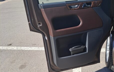 Volkswagen Multivan T5, 2011 год, 2 350 000 рублей, 23 фотография