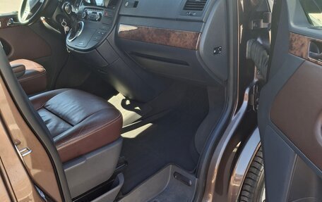 Volkswagen Multivan T5, 2011 год, 2 350 000 рублей, 17 фотография