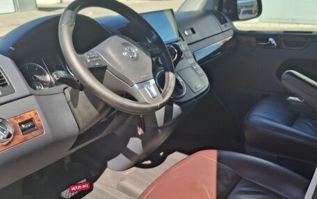 Volkswagen Multivan T5, 2011 год, 2 350 000 рублей, 24 фотография