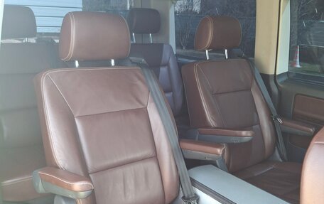 Volkswagen Multivan T5, 2011 год, 2 350 000 рублей, 36 фотография