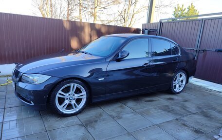 BMW 3 серия, 2006 год, 1 090 000 рублей, 2 фотография