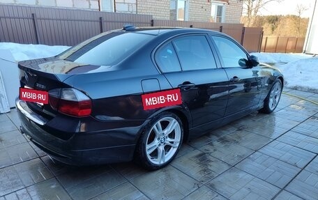 BMW 3 серия, 2006 год, 1 090 000 рублей, 11 фотография