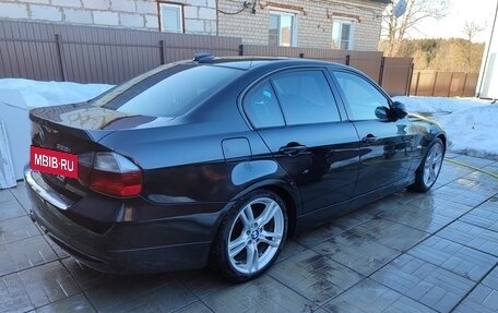 BMW 3 серия, 2006 год, 1 090 000 рублей, 10 фотография
