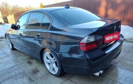 BMW 3 серия, 2006 год, 1 090 000 рублей, 14 фотография