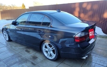 BMW 3 серия, 2006 год, 1 090 000 рублей, 18 фотография