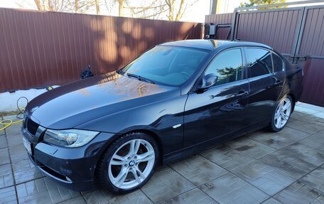 BMW 3 серия, 2006 год, 1 090 000 рублей, 21 фотография