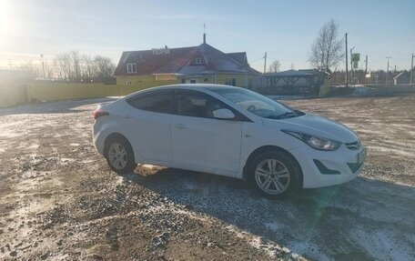 Hyundai Elantra V, 2013 год, 650 000 рублей, 2 фотография