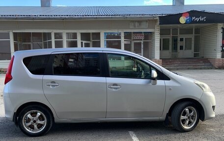 Toyota Passo Sette, 2010 год, 649 999 рублей, 2 фотография