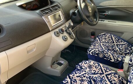 Toyota Passo Sette, 2010 год, 649 999 рублей, 13 фотография