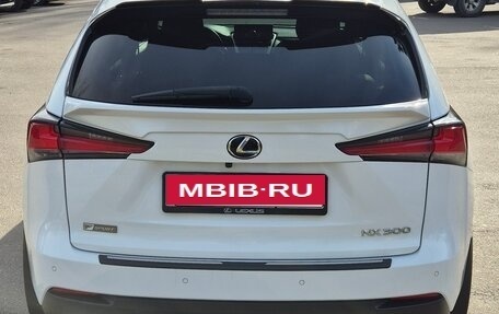 Lexus NX I, 2019 год, 4 300 000 рублей, 5 фотография