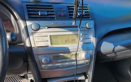 Toyota Camry, 2011 год, 950 000 рублей, 17 фотография