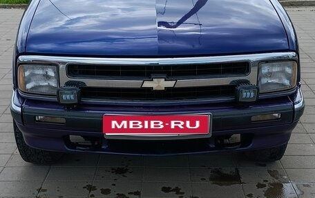 Chevrolet Blazer II рестайлинг, 1996 год, 730 000 рублей, 1 фотография