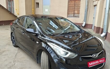 Hyundai Elantra V, 2014 год, 900 000 рублей, 1 фотография