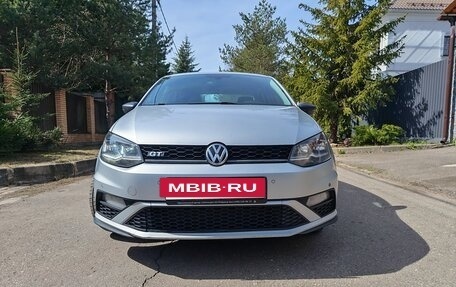 Volkswagen Polo VI (EU Market), 2018 год, 777 000 рублей, 2 фотография
