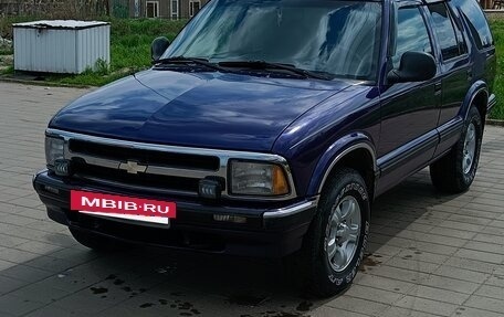 Chevrolet Blazer II рестайлинг, 1996 год, 730 000 рублей, 2 фотография