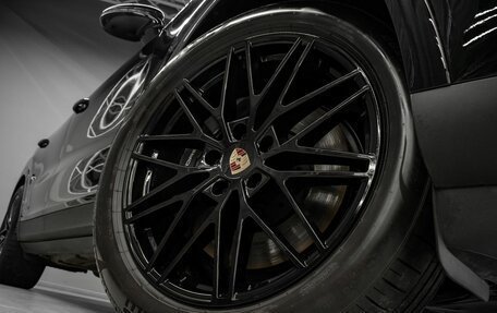 Porsche Cayenne III, 2023 год, 15 900 000 рублей, 21 фотография