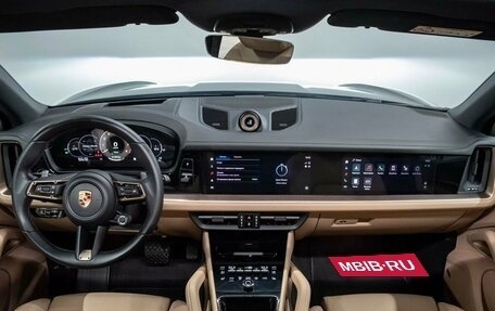 Porsche Cayenne III, 2023 год, 15 900 000 рублей, 38 фотография